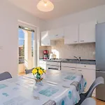 Διαμέρισμα Mirjana * Location And Close To *