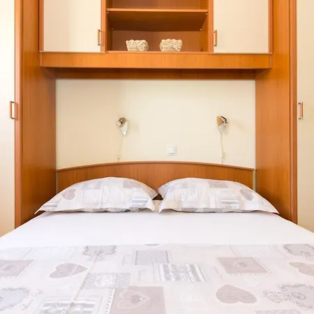 Apartamento Mirjana * Location And Close To *