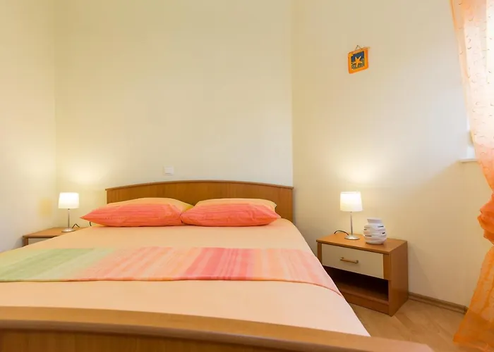 Mirjana * Location And Close To 아파트