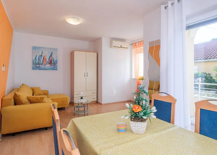 Mirjana * Location And Close To 아파트